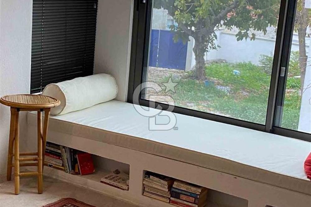 Ayvalık Mutlu Mahallesi 434 m² Arsada Yeni Tek Kat Müstakil Ev