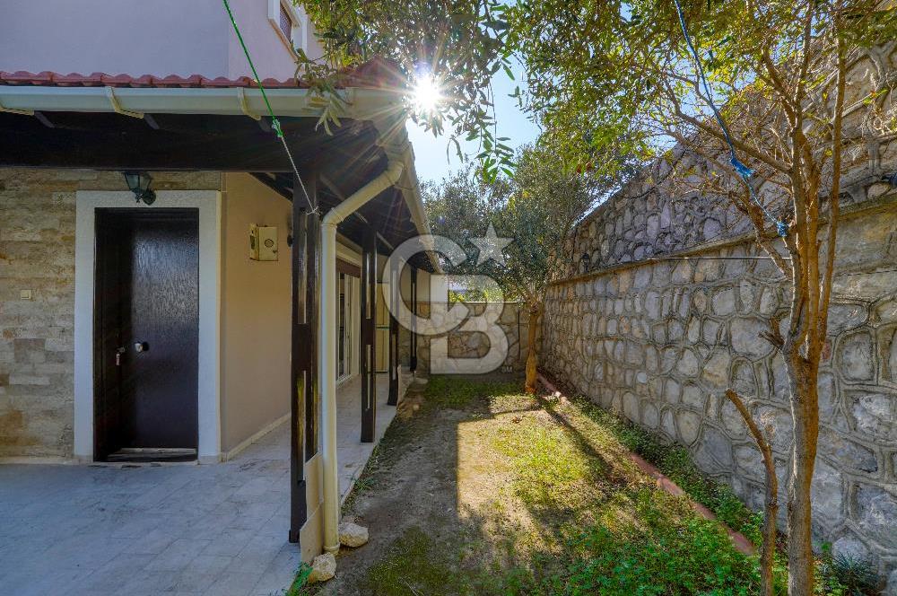 KARABURUN İSKELE DENİZE 100 METRE SATILIK DUBLEKS VİLLA