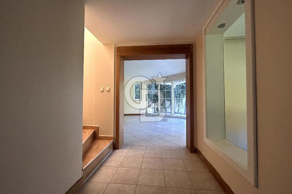 BADEMLİ YAMAÇLAR SİTESİNDE KİRALIK VİLLA