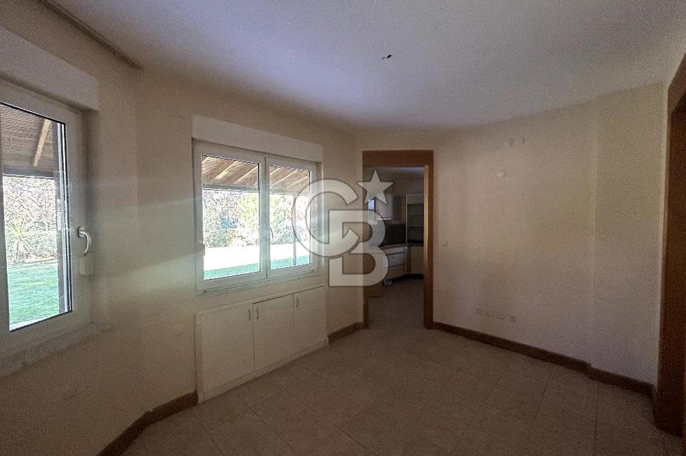 BADEMLİ YAMAÇLAR SİTESİNDE KİRALIK VİLLA