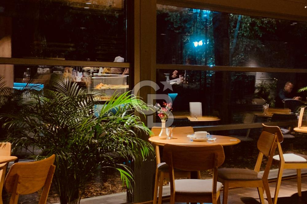 Bahçelievler 7.Cadde de Prestijli Konumda 450 m² Satılık İş Yeri