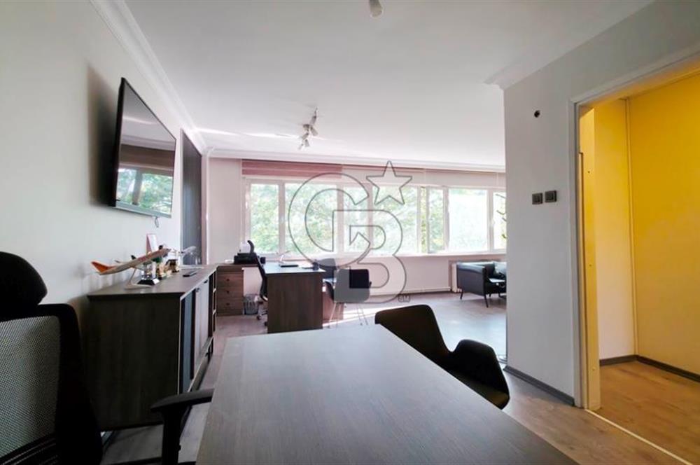 Millet Caddesi İşyerine Uygun Asansörlü 180m2 4+1 Daire&Ofis