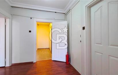 Millet Caddesi İşyerine Uygun Asansörlü 180m2 4+1 Daire&Ofis