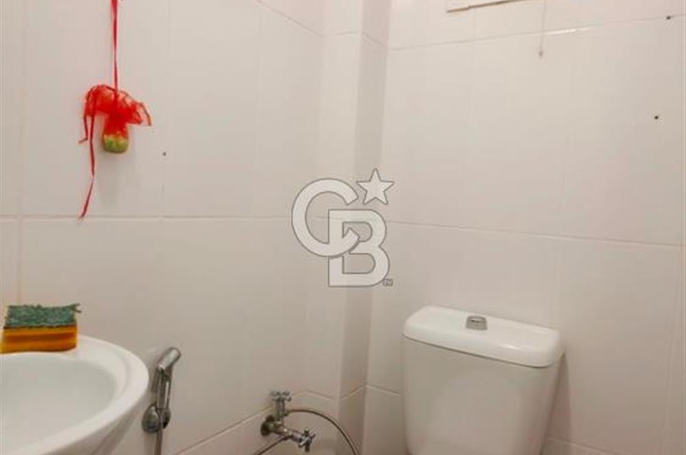 Millet Caddesi İşyerine Uygun Asansörlü 180m2 4+1 Daire&Ofis