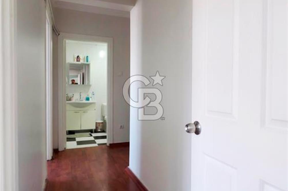 Millet Caddesi İşyerine Uygun Asansörlü 180m2 4+1 Daire&Ofis