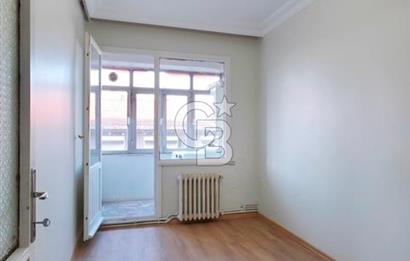 Millet Caddesi İşyerine Uygun Asansörlü 180m2 4+1 Daire&Ofis