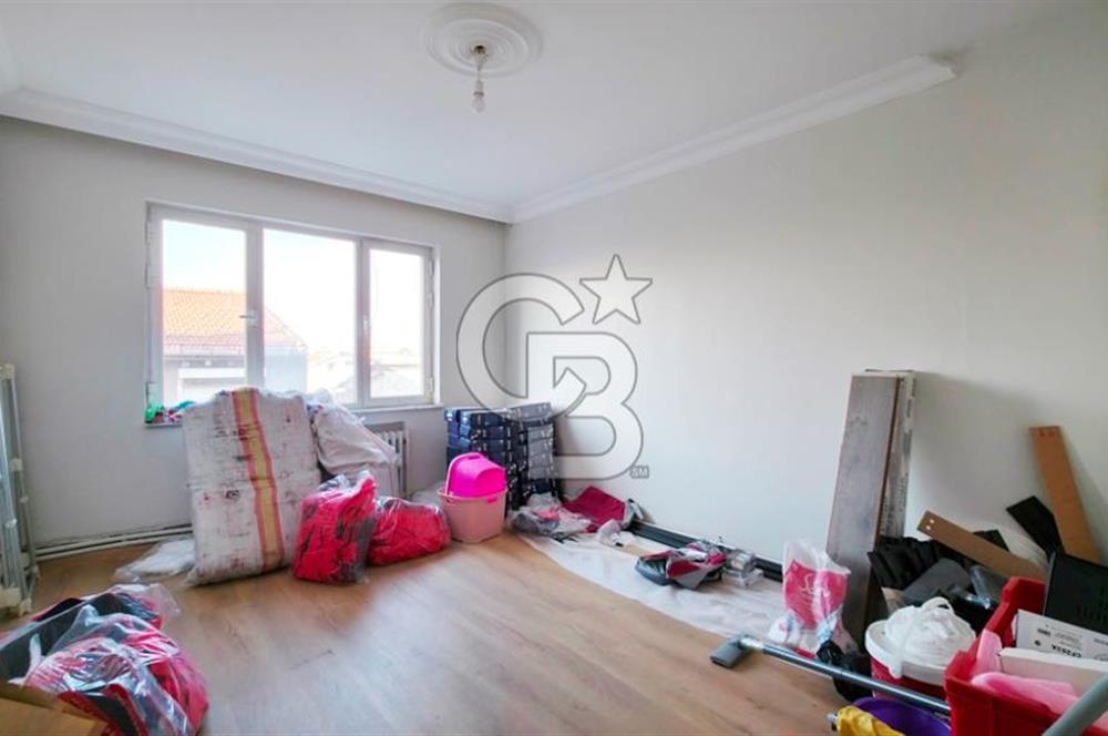 Millet Caddesi İşyerine Uygun Asansörlü 180m2 4+1 Daire&Ofis