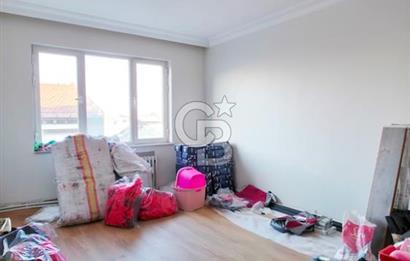 Millet Caddesi İşyerine Uygun Asansörlü 180m2 4+1 Daire&Ofis