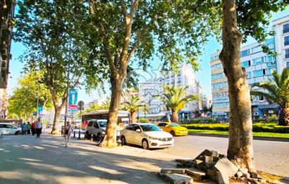 Millet Caddesi İşyerine Uygun Asansörlü 180m2 4+1 Daire&Ofis