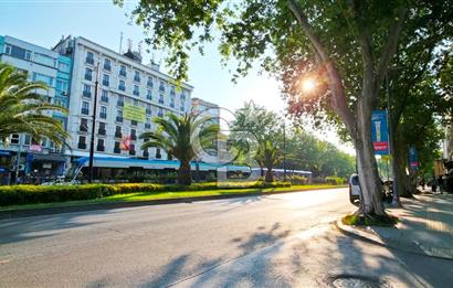 Millet Caddesi İşyerine Uygun Asansörlü 180m2 4+1 Daire&Ofis