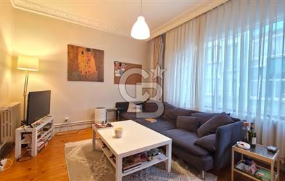 Perihan Sokak'ta 1. Kat Bakımlı 3+1 Çift Balkonlu Daire