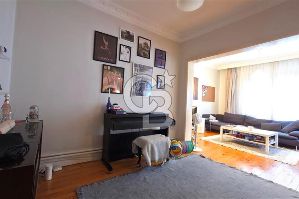 Perihan Sokak'ta 1. Kat Bakımlı 3+1 Çift Balkonlu Daire