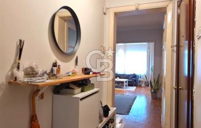 Perihan Sokak'ta 1. Kat Bakımlı 3+1 Çift Balkonlu Daire