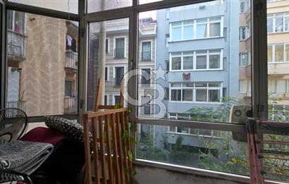 Perihan Sokak'ta 1. Kat Bakımlı 3+1 Çift Balkonlu Daire