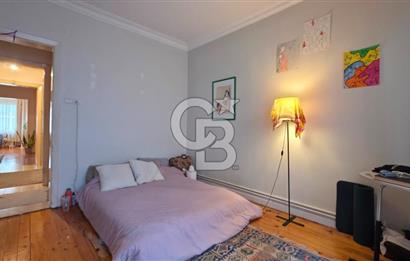 Perihan Sokak'ta 1. Kat Bakımlı 3+1 Çift Balkonlu Daire