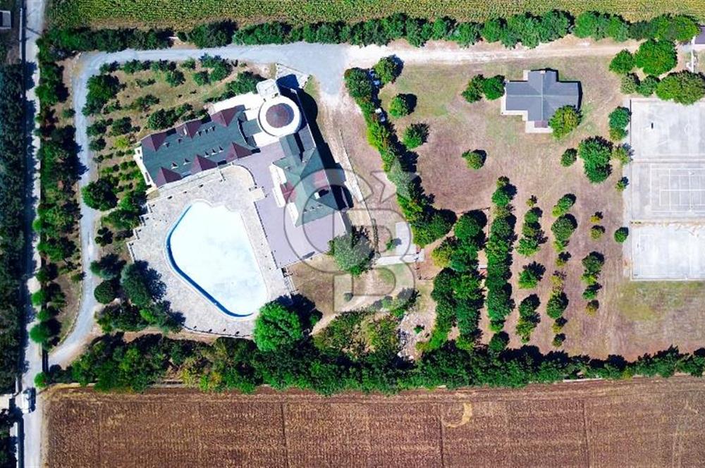 Büyükçekmece Kamiloba Mevkiinde Birçok İş Koluna Uygun Tesis