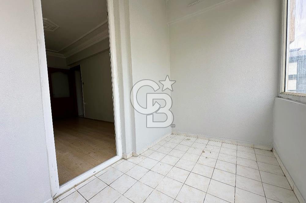 KARTAL MARMARAYA YAKIN ÇİFT BALKONLU OTOPARKLI GENİŞ 3+1