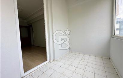 KARTAL MARMARAYA YAKIN ÇİFT BALKONLU OTOPARKLI GENİŞ 3+1