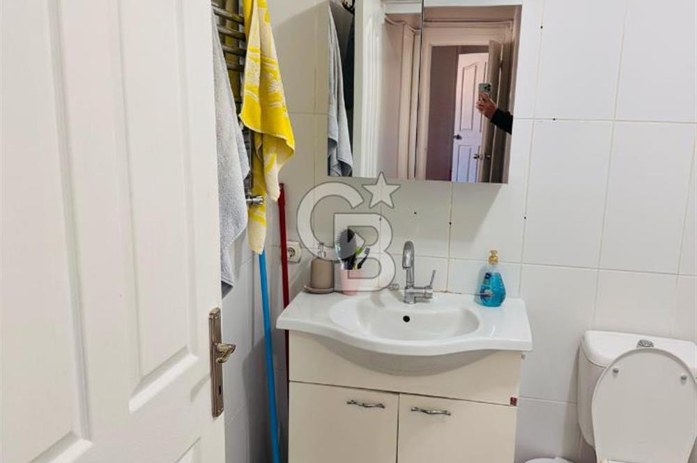 Millet Caddesi İşyerine Uygun Asansörlü 180m2 4+1 Daire&Ofis