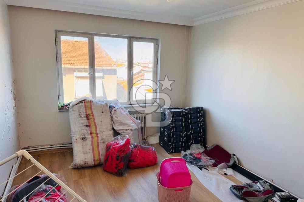 Millet Caddesi İşyerine Uygun Asansörlü 180m2 4+1 Daire&Ofis