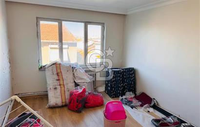 Millet Caddesi İşyerine Uygun Asansörlü 180m2 4+1 Daire&Ofis