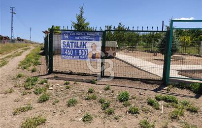 GÖLBAŞI YAĞLIPINAR DA 750 m² GÖL MANZARALI İMARLI ARSA