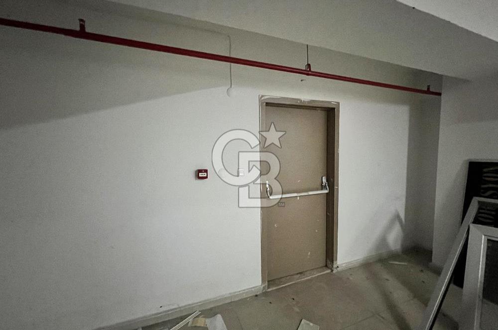 BURSA, NİLÜFER KIZILAY PLAZA'DA KİRALIK DÜKKAN