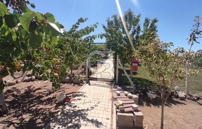 GÖLBAŞI YAĞLIPINAR DA 750 m² GÖL MANZARALI İMARLI ARSA