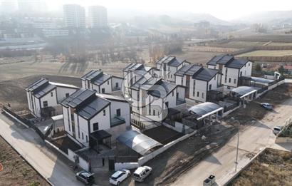 DODURGA MAHALLESİ'NDE AKILLI EV SİSTEMLİ SATILIK 6+2 VİLLA