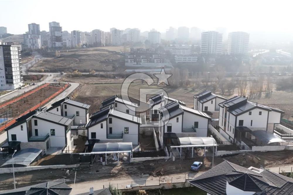 DODURGA MAHALLESİ'NDE AKILLI EV SİSTEMLİ SATILIK 6+2 VİLLA