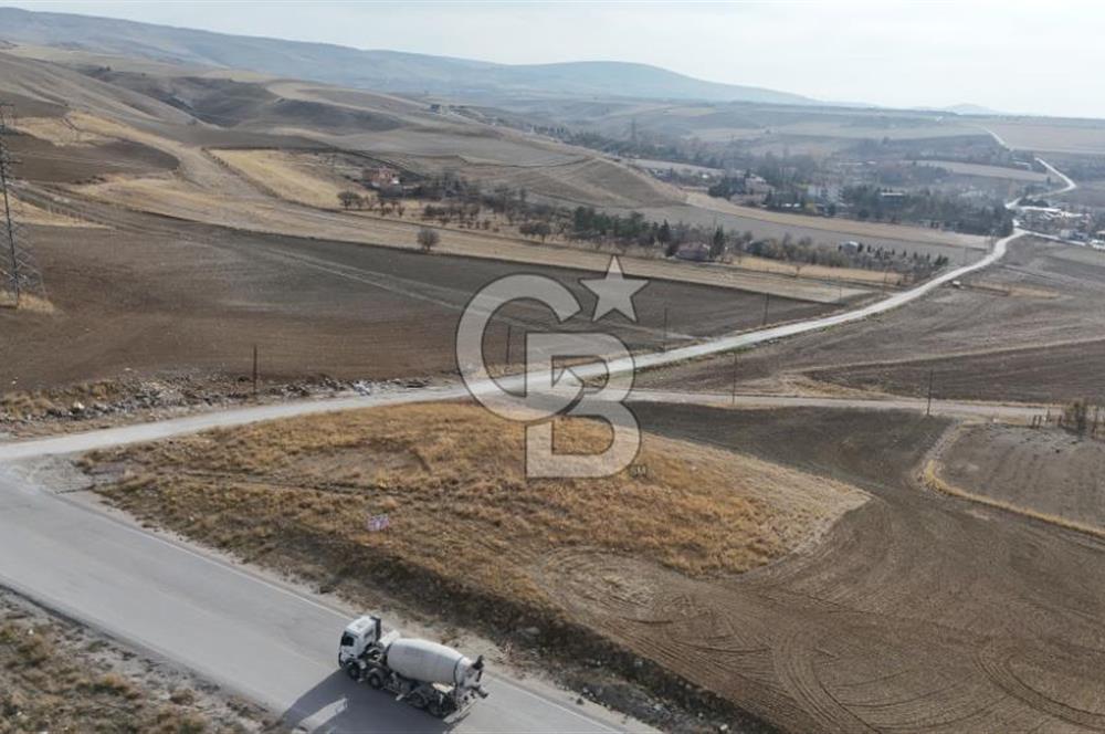 ANKARA'DA AKARYAKIT İSTASYONU VE TİCARİ İMARLI SATILIK ARSA