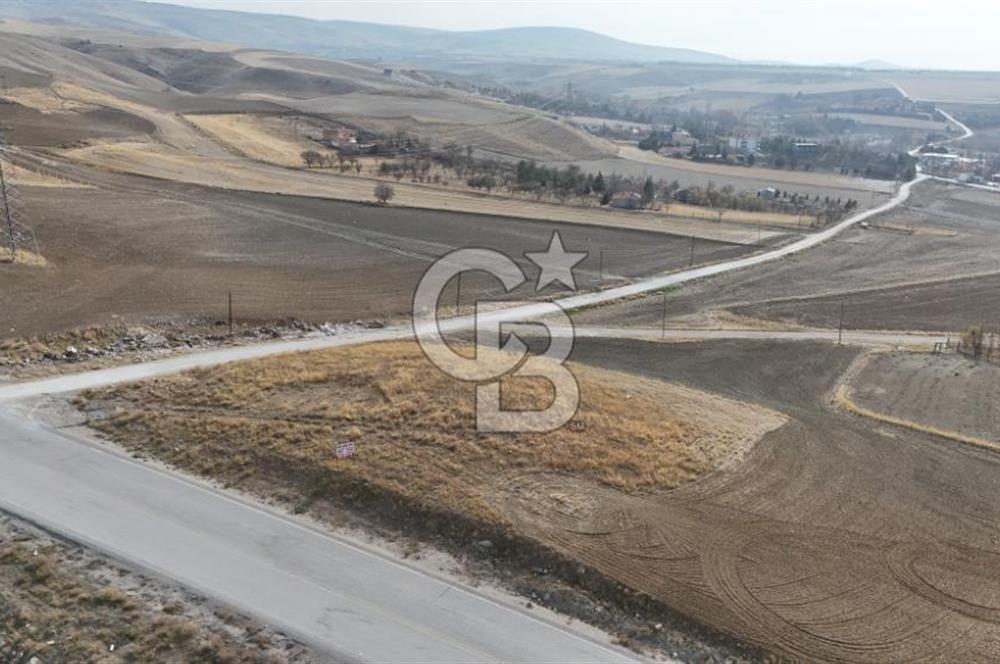 ANKARA'DA AKARYAKIT İSTASYONU VE TİCARİ İMARLI SATILIK ARSA