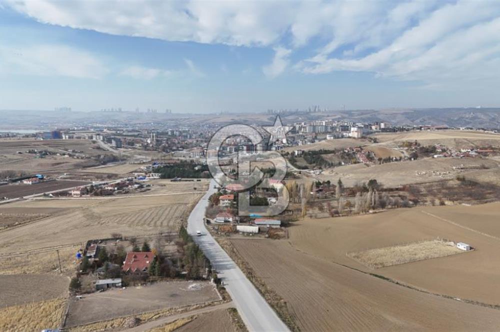 ANKARA'DA AKARYAKIT İSTASYONU VE TİCARİ İMARLI SATILIK ARSA