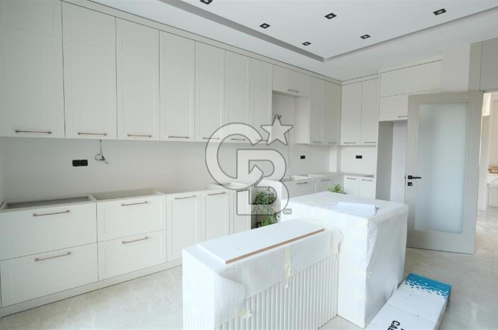 DODURGA MAHALLESİ'NDE AKILLI EV SİSTEMLİ SATILIK 6+2 VİLLA