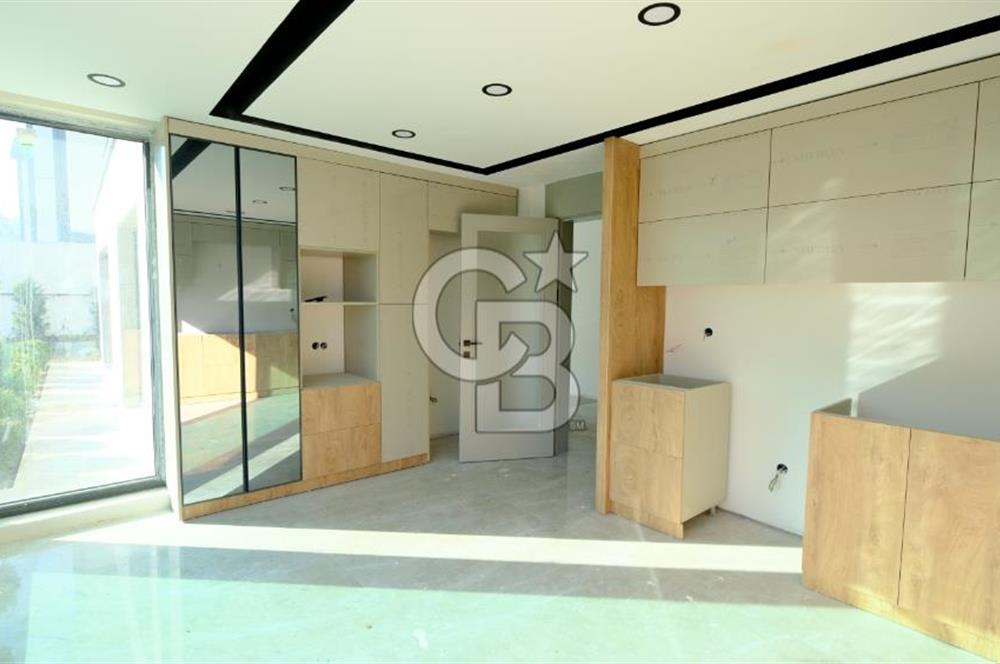 DODURGA MAHALLESİ'NDE AKILLI EV SİSTEMLİ SATILIK 6+2 VİLLA