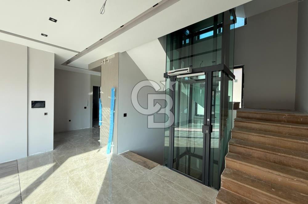 DODURGA MAHALLESİ'NDE AKILLI EV SİSTEMLİ SATILIK 6+2 VİLLA