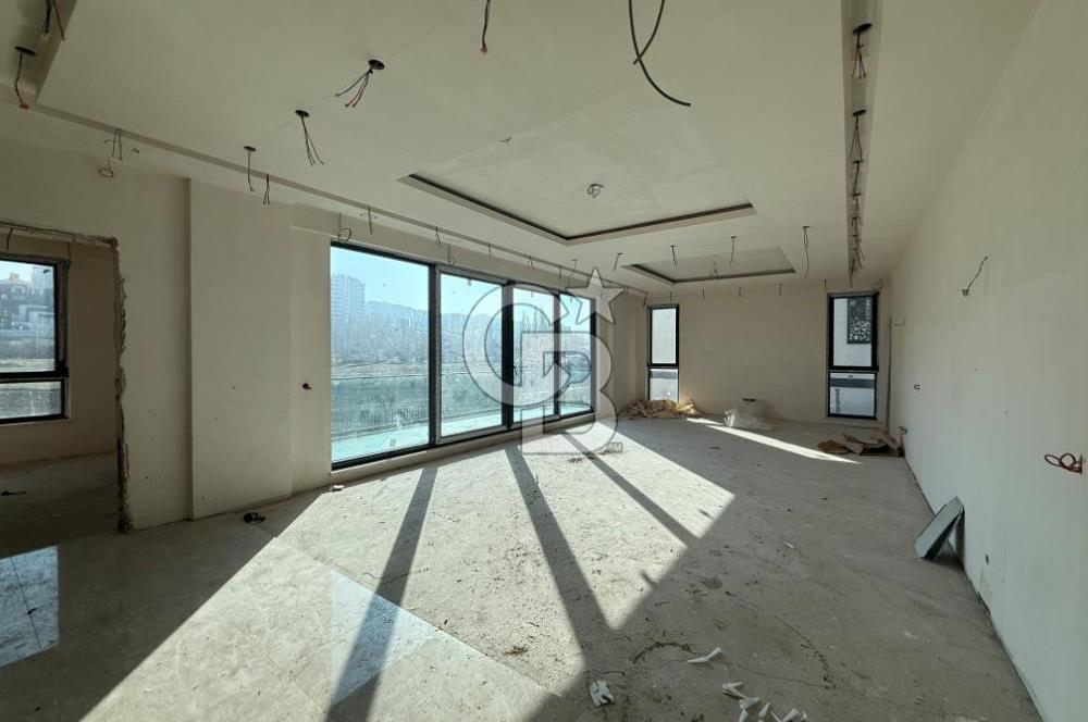 DODURGA MAHALLESİ'NDE AKILLI EV SİSTEMLİ SATILIK 6+2 VİLLA