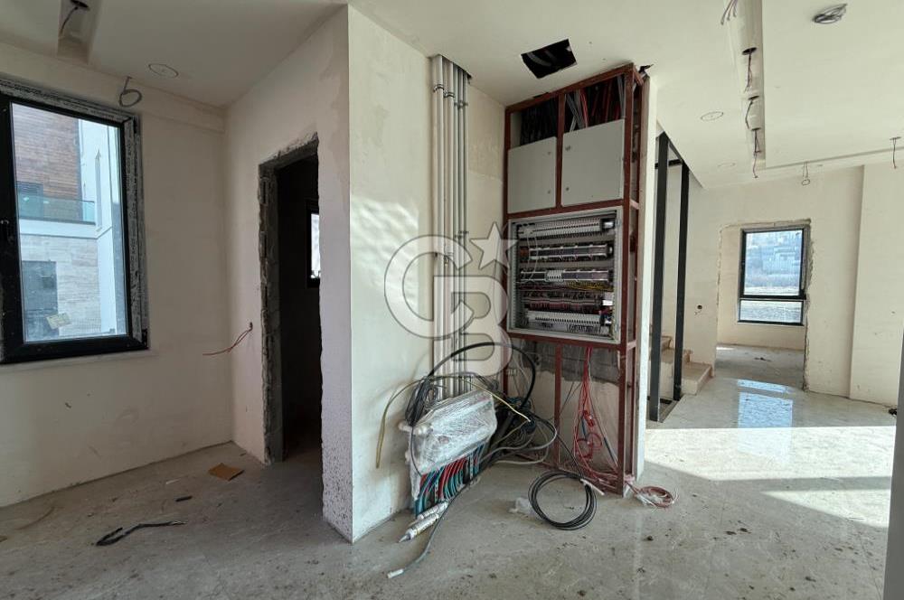 DODURGA MAHALLESİ'NDE AKILLI EV SİSTEMLİ SATILIK 6+2 VİLLA