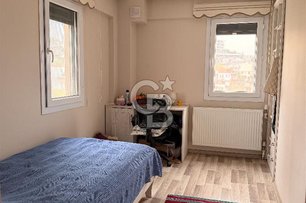 Kuşadası Kadınlar Denizinde Satılık Havuzlu Tripleks 4+1 Villa