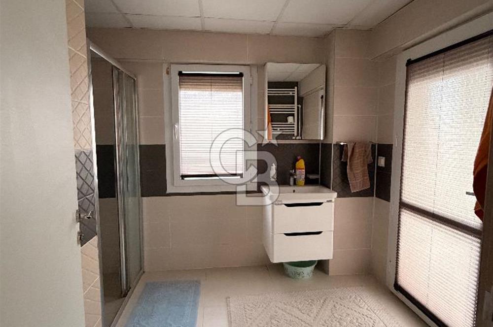 Kuşadası Kadınlar Denizinde Satılık Havuzlu Tripleks 4+1 Villa