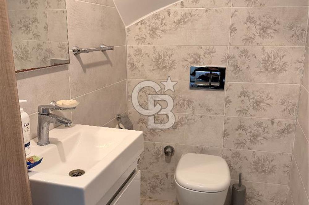 Kuşadası Kadınlar Denizinde Satılık Havuzlu Tripleks 4+1 Villa