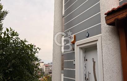 Kuşadası Kadınlar Denizinde Satılık Havuzlu Tripleks 4+1 Villa