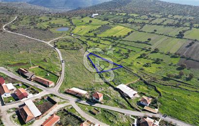 MENEMEN TELEKLERDE SATILIK 2 HİSSE 530 M² TARLA