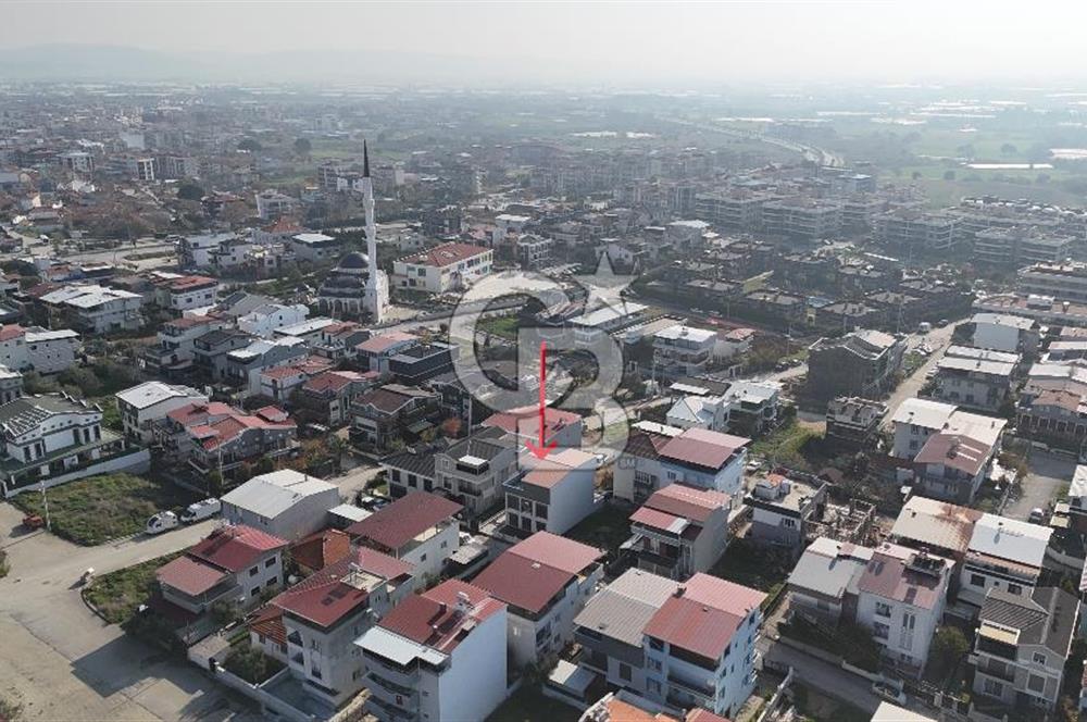 Menderes Barbaros’ta Teraslı 4+1 Triplex Villa | 180 m² Brüt | Prestijli Yaşam