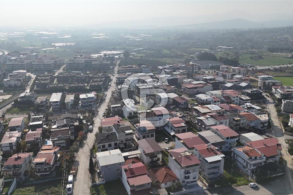 Menderes Barbaros’ta Teraslı 4+1 Triplex Villa | 180 m² Brüt | Prestijli Yaşam