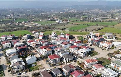 Menderes Barbaros’ta Teraslı 4+1 Triplex Villa | 180 m² Brüt | Prestijli Yaşam