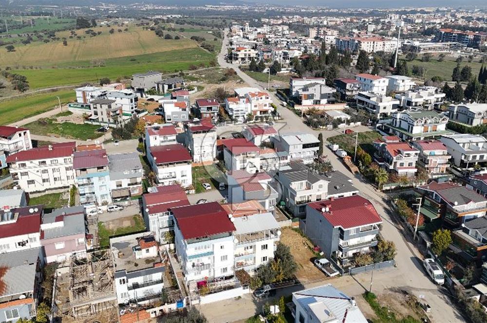 Menderes Barbaros’ta Teraslı 4+1 Triplex Villa | 180 m² Brüt | Prestijli Yaşam