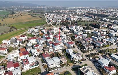 Menderes Barbaros’ta Teraslı 4+1 Triplex Villa | 180 m² Brüt | Prestijli Yaşam