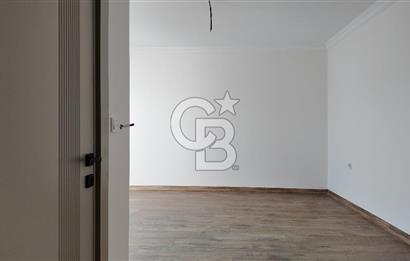 Menderes Barbaros’ta Teraslı 4+1 Triplex Villa | 180 m² Brüt | Prestijli Yaşam