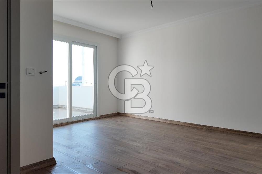 Menderes Barbaros’ta Teraslı 4+1 Triplex Villa | 180 m² Brüt | Prestijli Yaşam